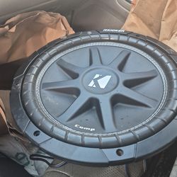 Kicker comp 43c124 like new 2ea phoenix gold amp