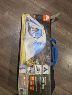 OZARK TRAIL OUTDOOR EQUIPMENT  - 4 PERSON DOME TENT