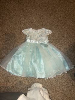 Bonnie Jean toddler dress size 3T. Ribbon is a lil frayed see pics