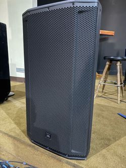 JBL SRX835P Speakers (Pair) – 2000W