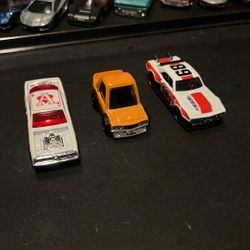 3 Hot  Wheels  