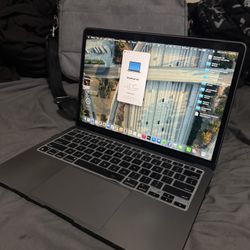MacBook Air 2020 (A2337) M1 Processor/8gb RAM/256GB/13” Display with PKG bag 