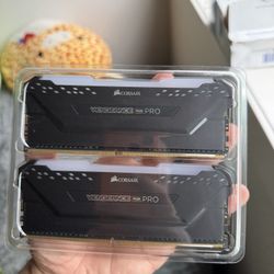 ( DDR4 16GB 3200mhz) Corsair Vengeance RGB Pro 