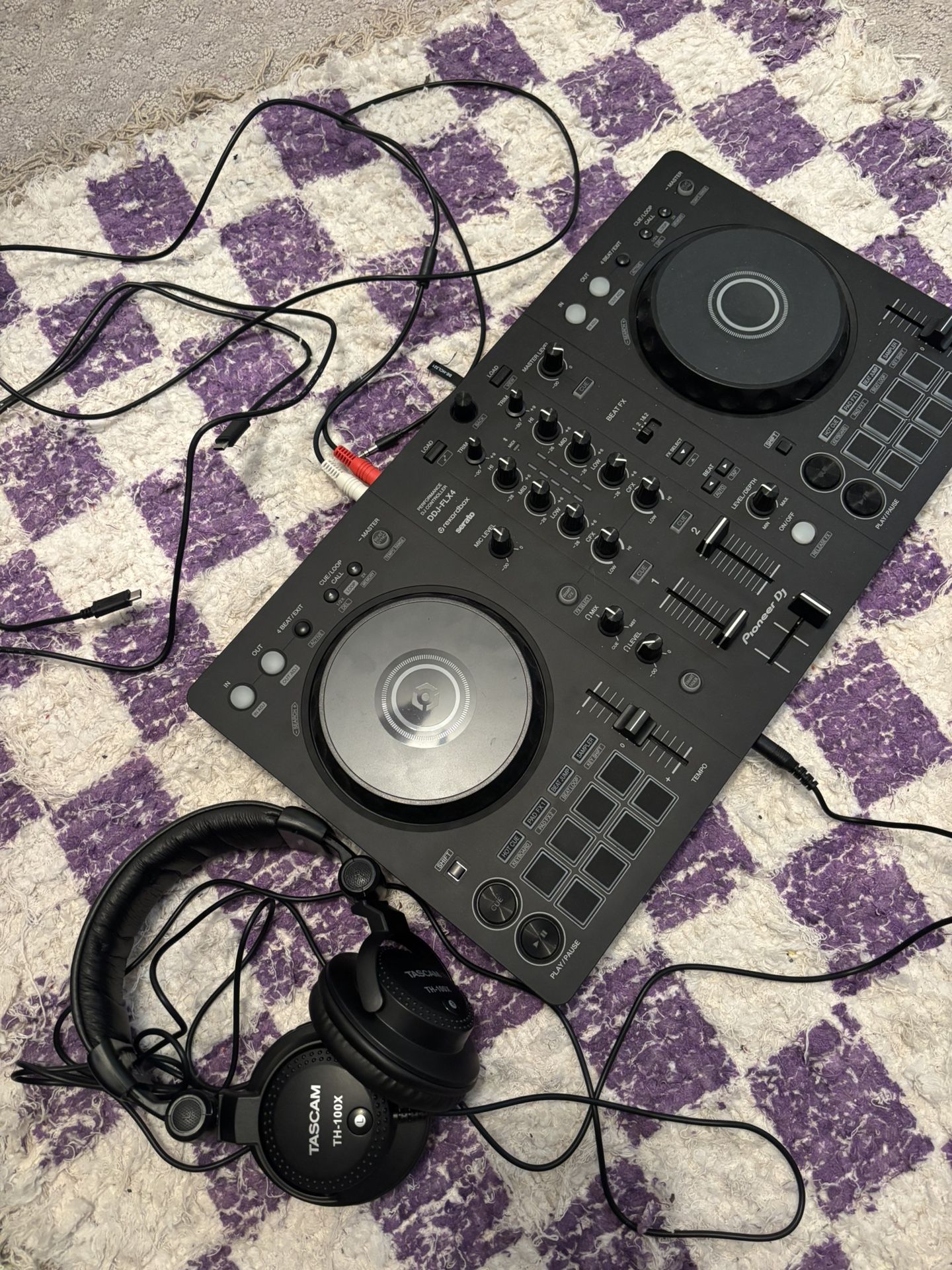 Pioneer FLX4 Controller