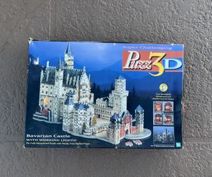 Like new super challenging Puzz-3D Bavarian Castle Puzzle with lights, 836-piece