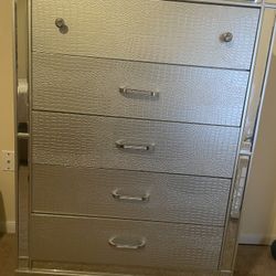 Mirror silver Dresser
