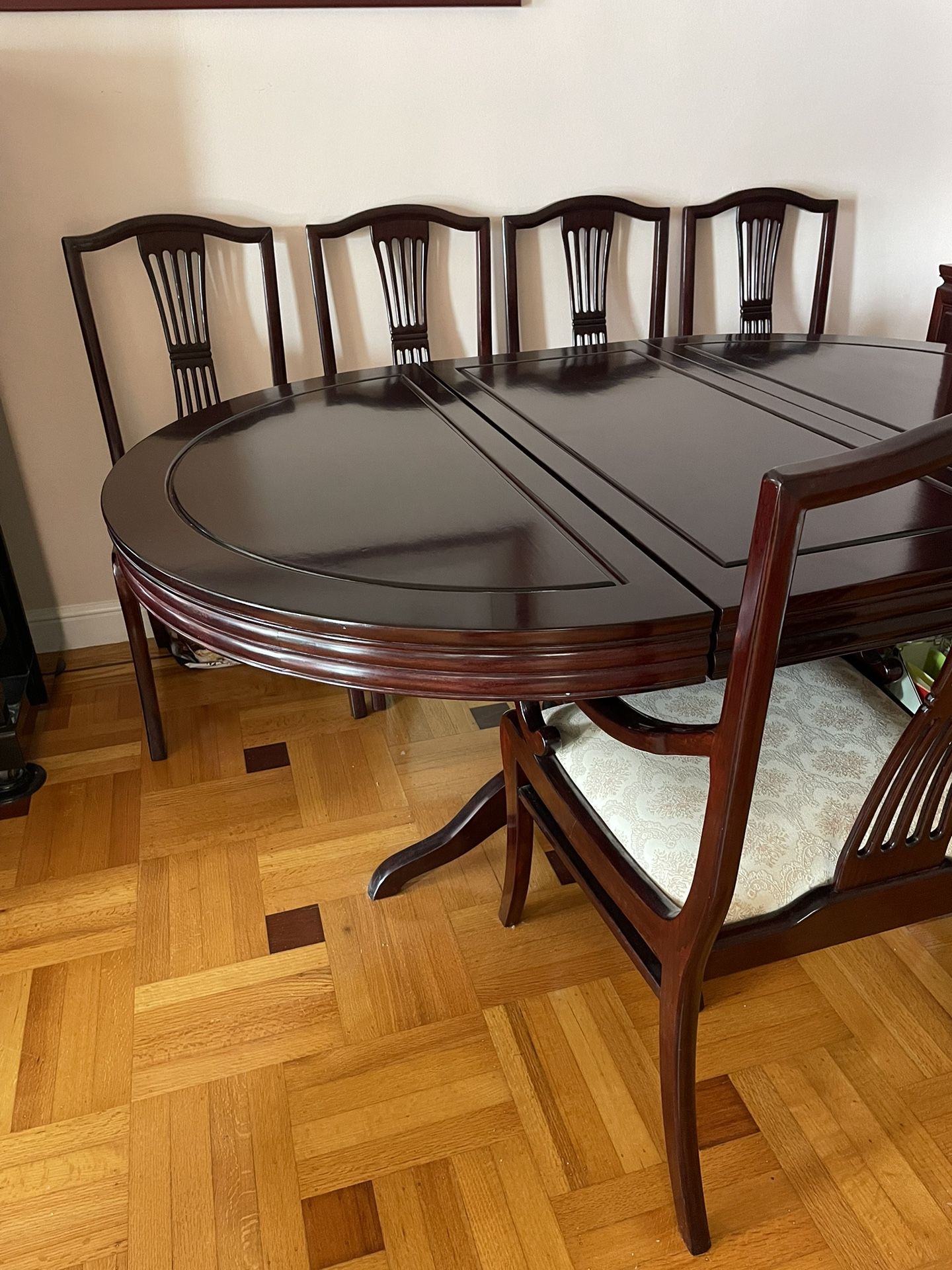 Dining Table with 8 Chairs