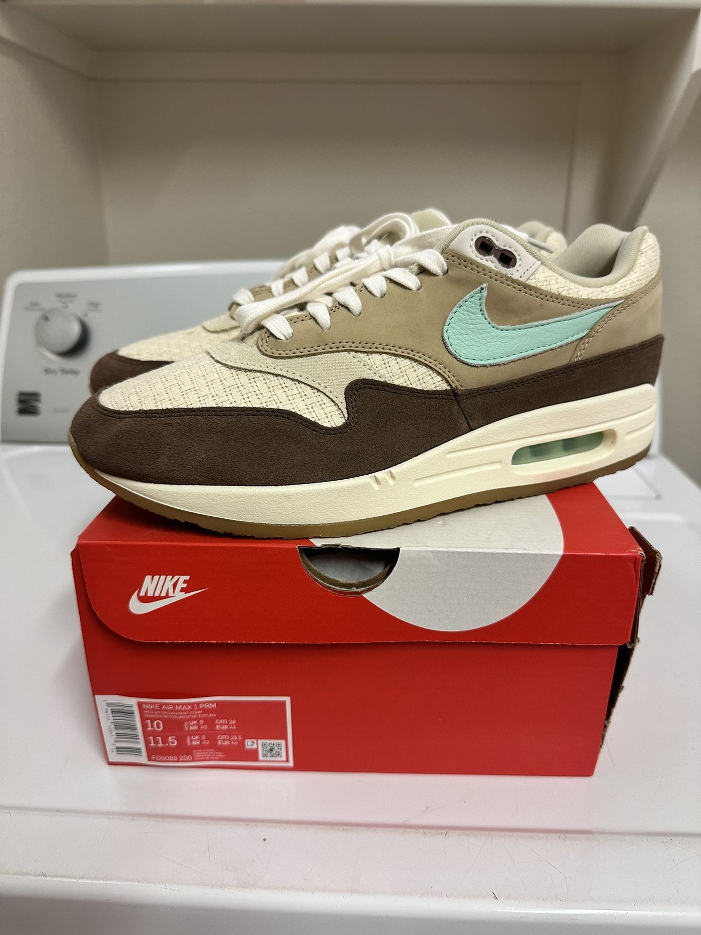 Nike Air Max Premium: Crepe Hemp