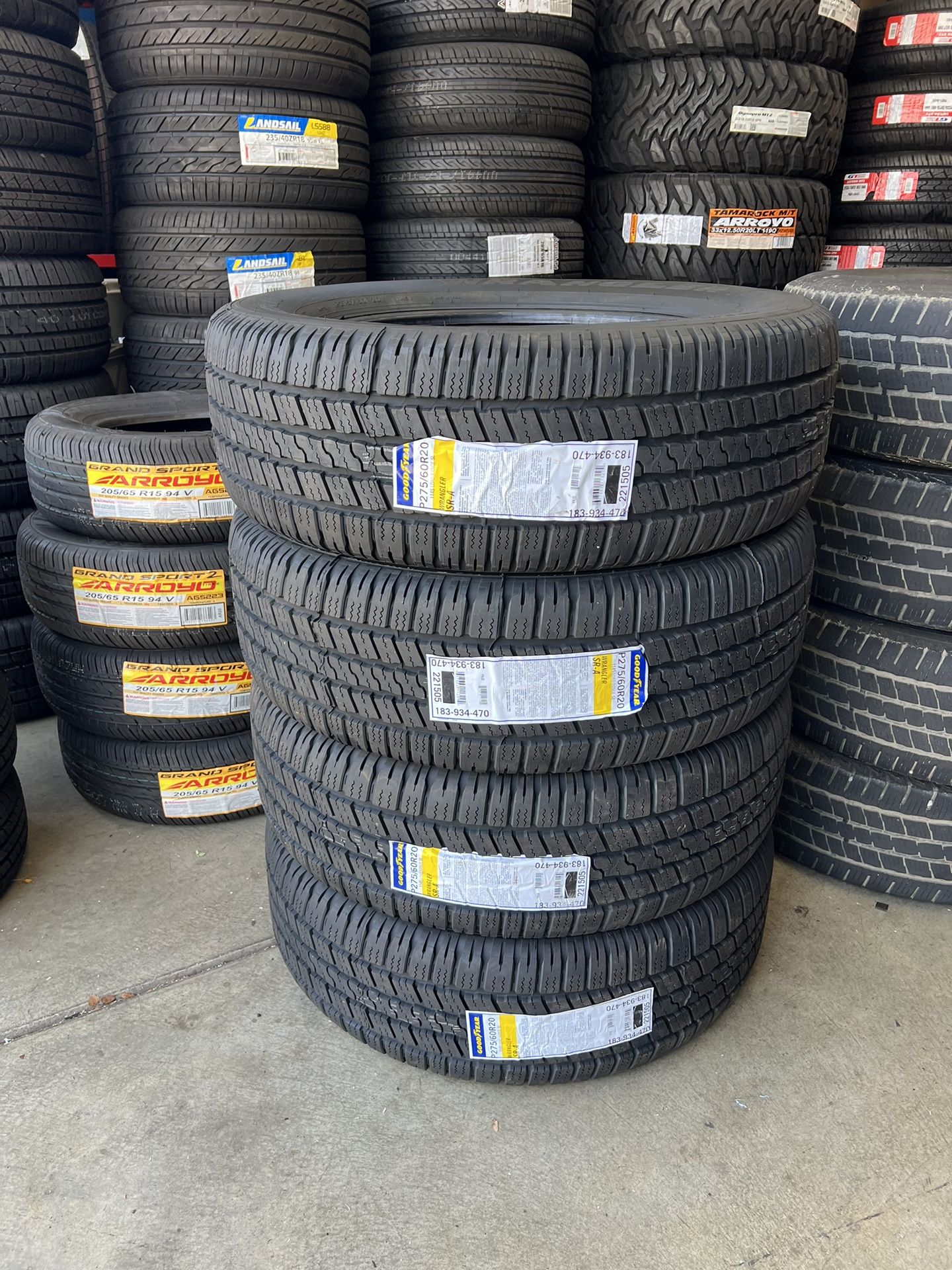 275 60 20 Goodyear Wrangler SR-A