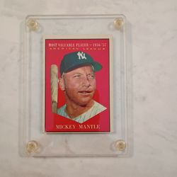 Vintage Baseball Card: Mantle