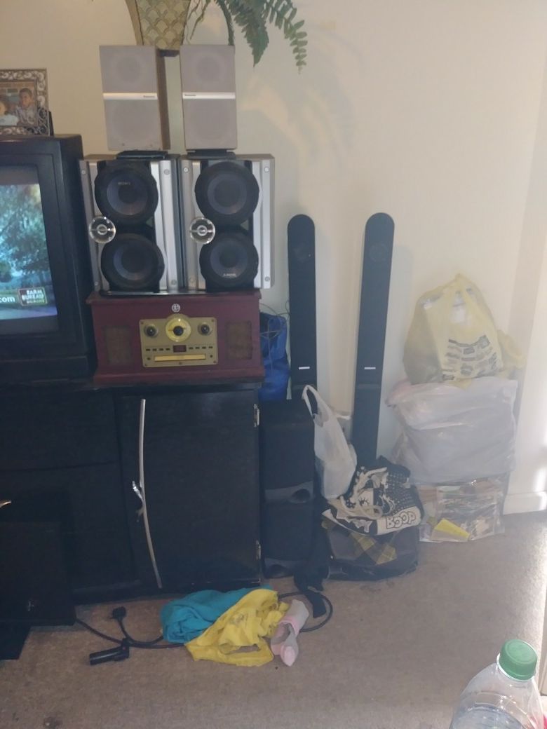 Speakers and. Old. Stereo