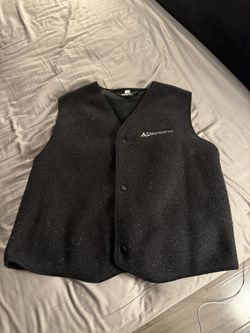 DYNASTAR Ragged Mountain USA Mens Fleece Vest! Mens Size: S. Black. Snow/Ski/Snowboard/Rain/Cold/Wind. Polyester