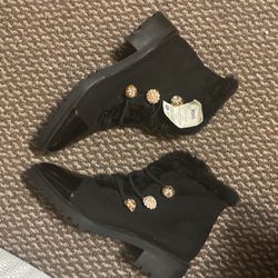Women Boots Color Black Size 9.5