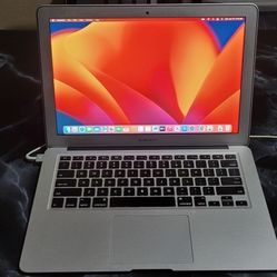 Apple MacBook Air 2017 13 Inch 8 GB For Sale