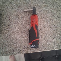 Milwaukee 3/8" Ratchet W/ Batt