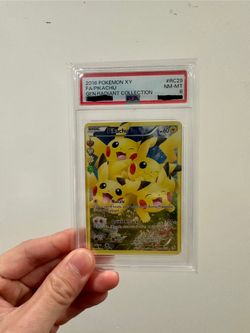 Pikachu RC29 Radiant Collection - PSA 8 