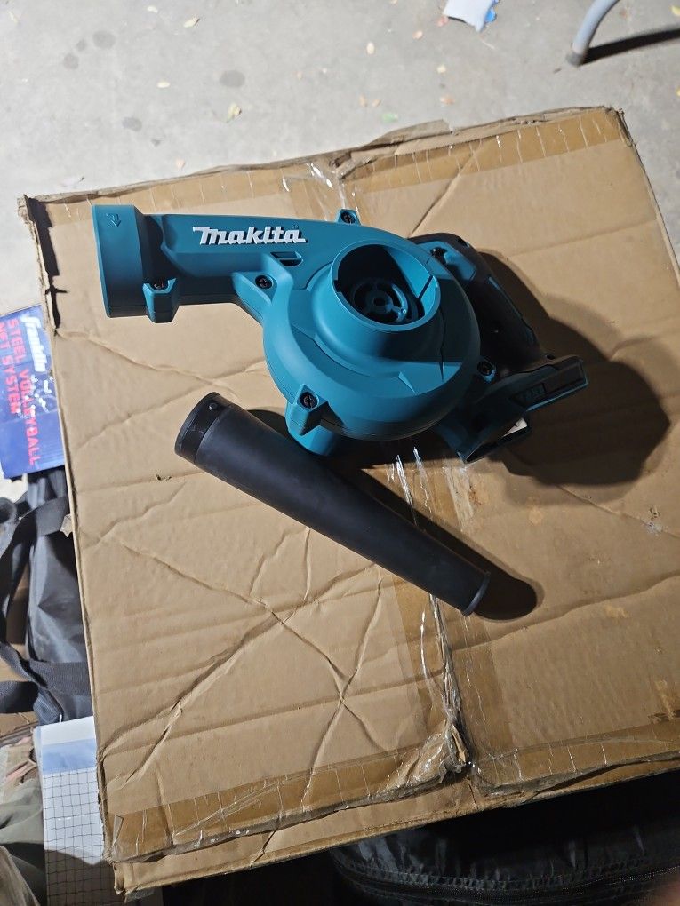 Makita Blower (Tool Only)