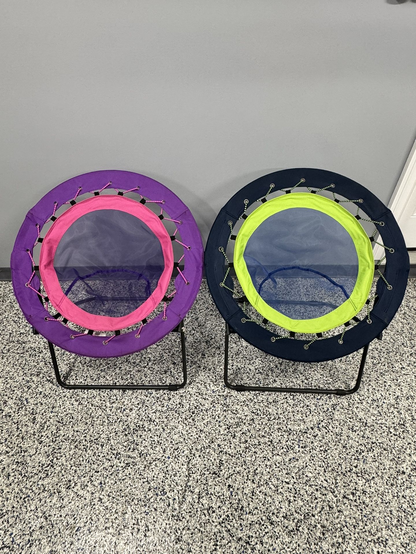 (2) KIDS’ TRAMPOLINE-STYLE CHAIRS!