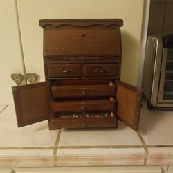 Antique Jewelry box 