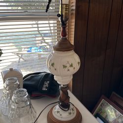 Green Leave Old Antique Lamp No Shed