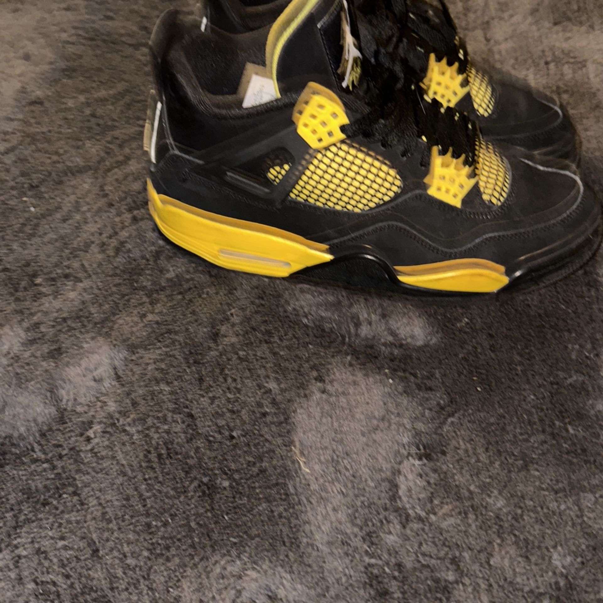 Jordan 4s Lightning 