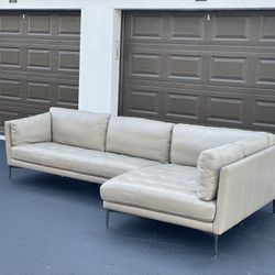 🛋️ Sectional Couch/Sofa - Beige - LIKE NEW - Delivery Available 🚛