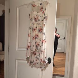 Off-White Women’s Dress With Roses
