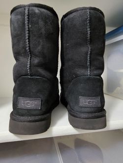 UGGS