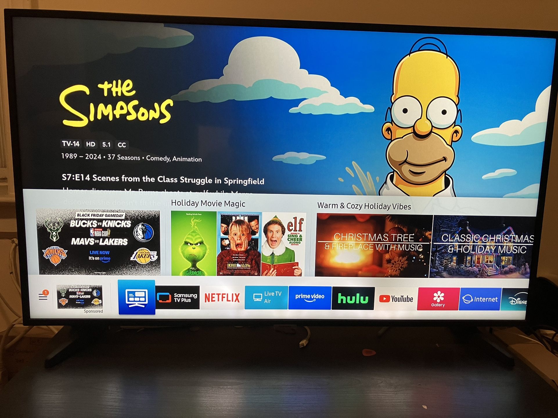 Samsung Flat Screen TV - 43" Class 6 Series LED 4K UHD Smart Tizen TV  