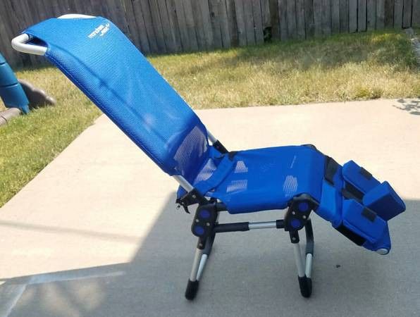Manatee by R82 Bath and Shower Chair Has adjustable seat, adjustable waist strap, adjustable leg and back rests like new never used! $200 Cash!