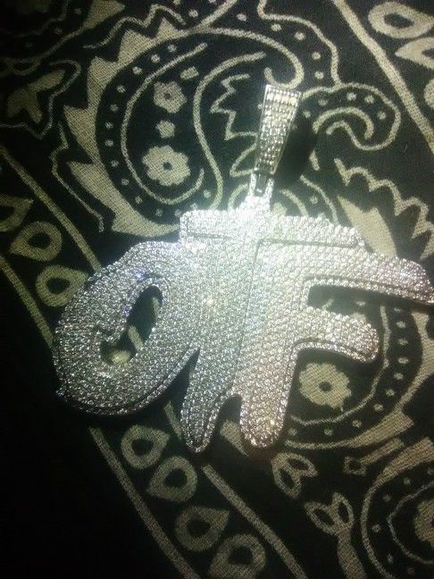 "OTF" SILVER CHAIN PENDANT PIECE