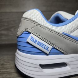 Nike Air Max Verse UNC Tar Heels NCAA Sneaker Mens 8 / Womens 9.5 IB3234-100 NEW
