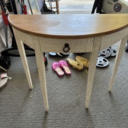 End/console Table