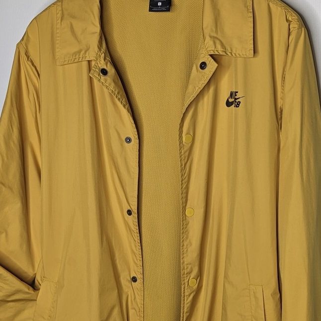 Nike SB Rain Jacket-Mustard Yellow -Large