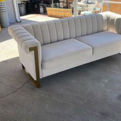 6 Ft Clean Sofa 