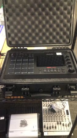 AKAI Professional MPC LIVE II