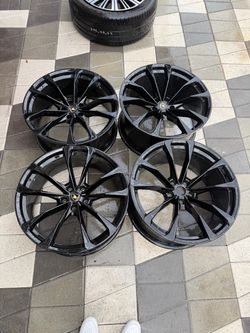 Lamborghini URUS RIMS OEM