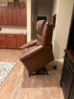 FLEXSTEEL Power Lift Recliner