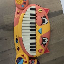 Toy piano 
