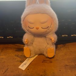 Zizi Labubu
