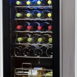 BLACK+DECKER BD61526 Wine Cellar, Black Cabinet with Gray Door Accent
