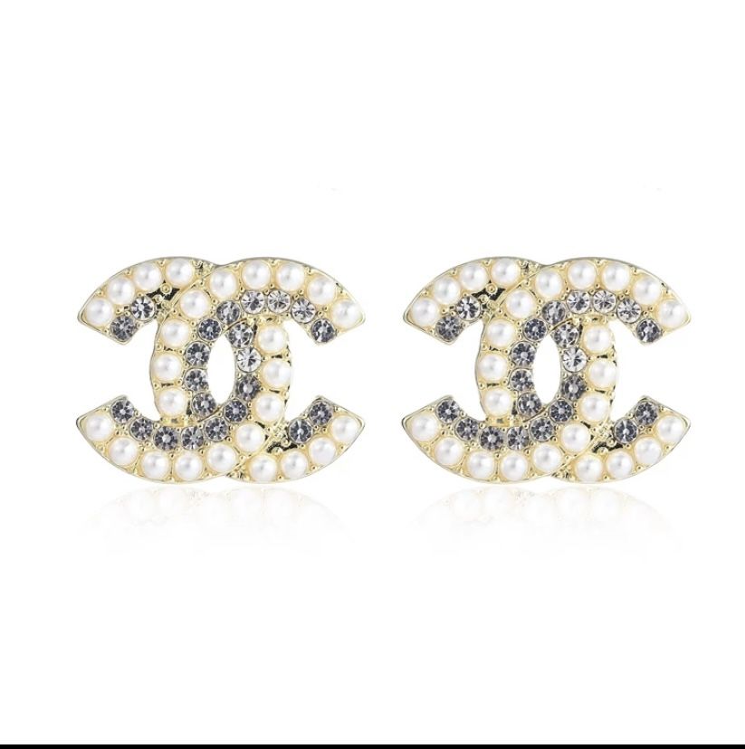 Oversized cc pearl and crystal stud earrings