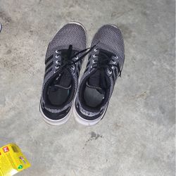 Men Adidas Shoes Size 10.5