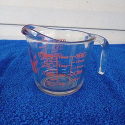 Vintage Anchor Hocking Clear Glass 2 Cup Measuring 16 oz  USA Red #34