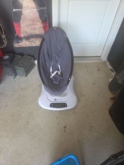 4 moms baby swing