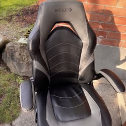 Emerge Vortex Leather Gaming Chair