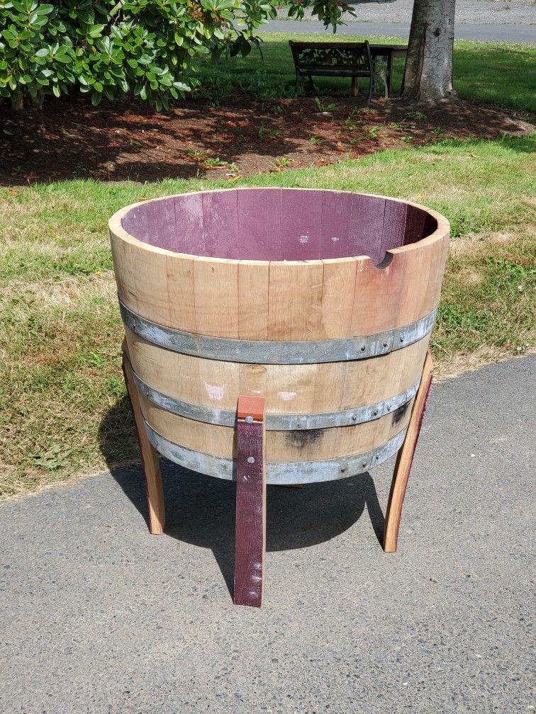 🍏 Oak Wine Barrel Planters with Legs 🍏