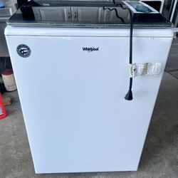 Whirlpool 5.3 Cu. Ft. Smart Top Load Washer – Model WTW7120HW0