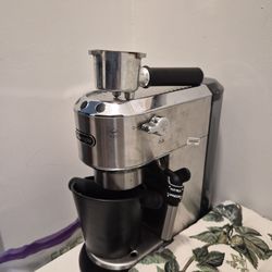 De'Longhi coffee machine
