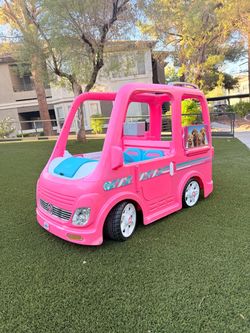 Barbie Power Wheels Dream Camper + Play-Doh Set